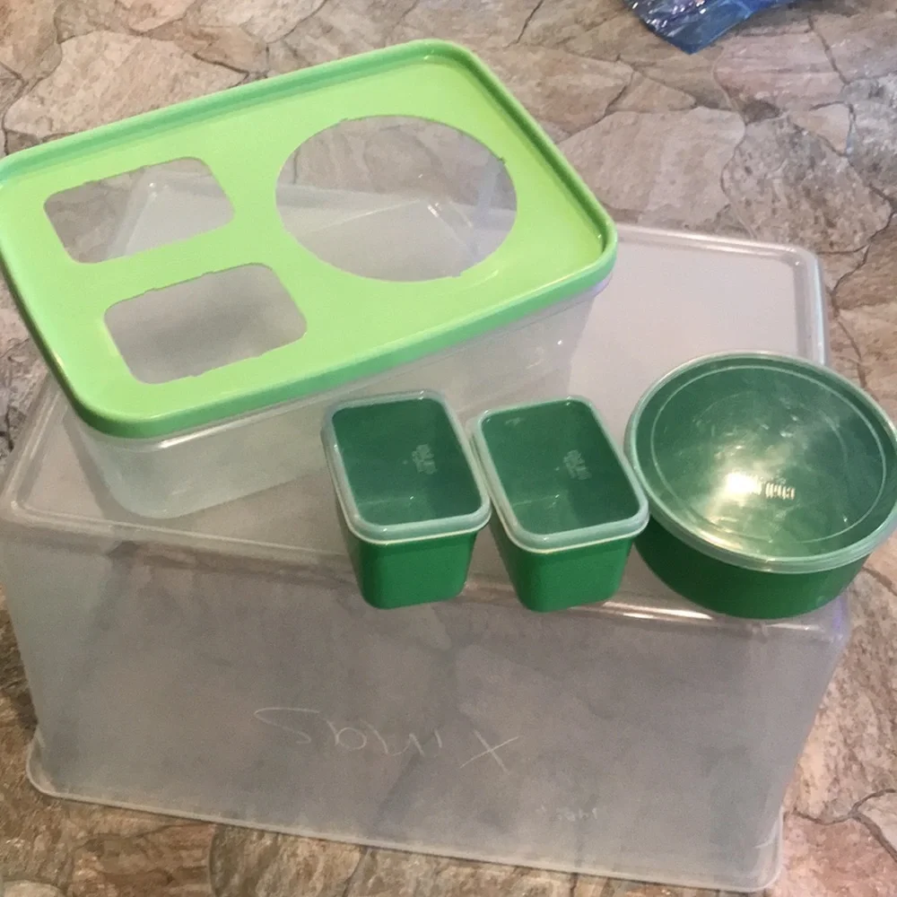 Chill Out & About Cooler  14-pc Cooling Tray